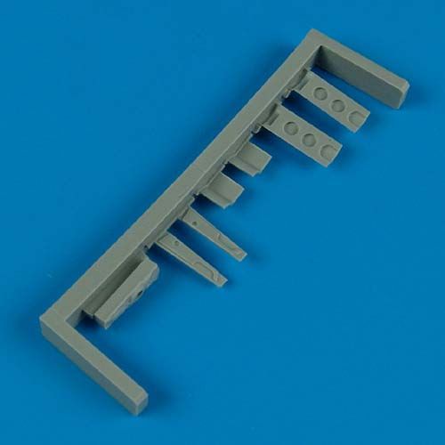 Quickboost  QB72298 1:72 Curtiss P-40E Warhawk undercarriage covers
