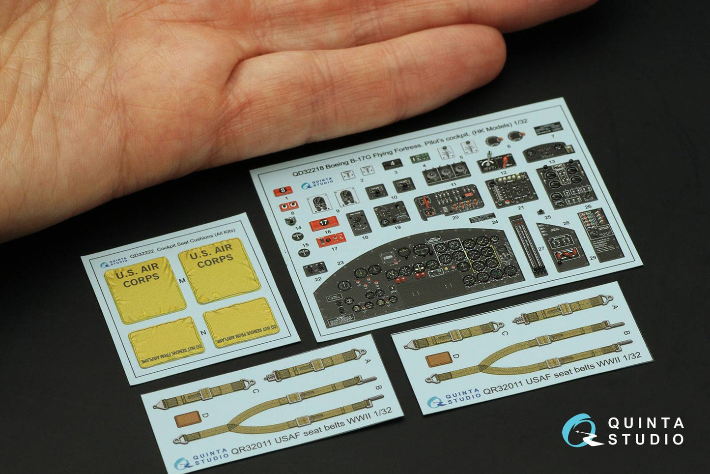 Quinta Studio QD32218 1:32 Boeing B-17G Flying Fortress Pilot's cockpit