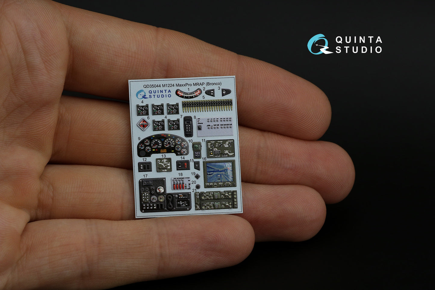 Quinta Studio QD35044 1:35 M1224 MaxxPro MRAP 3D Interior Decal