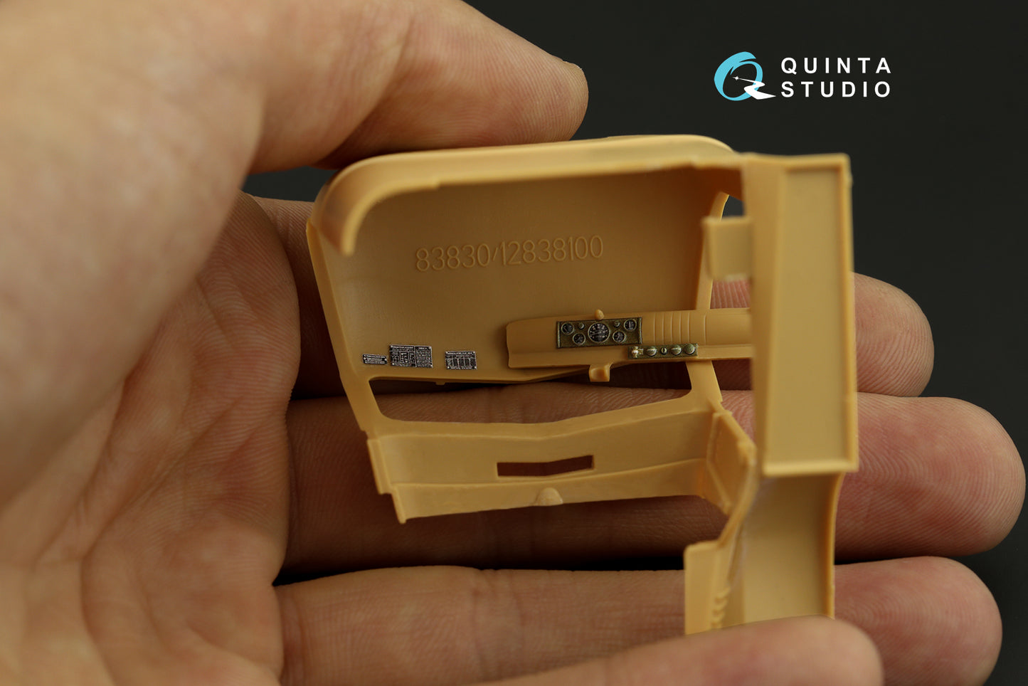 Quinta Studio QD35060 1:35 GMC CCKW 352 Cargo Truck 3D Interior