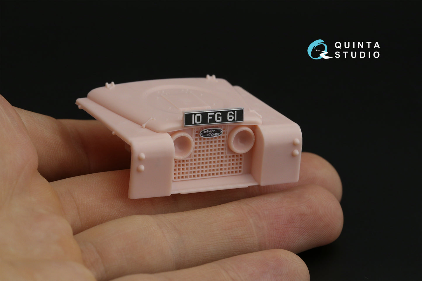 Quinta Studio QD35087 1:35 SAS Land Rover Pink Panther 3D Interior