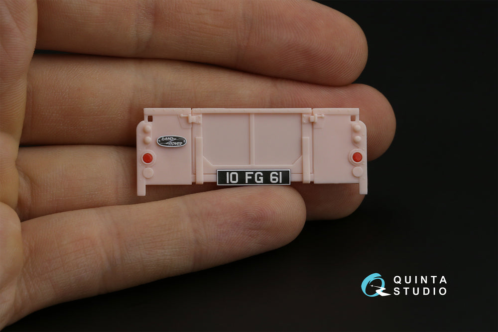 Quinta Studio QD35087 1:35 SAS Land Rover Pink Panther 3D Interior
