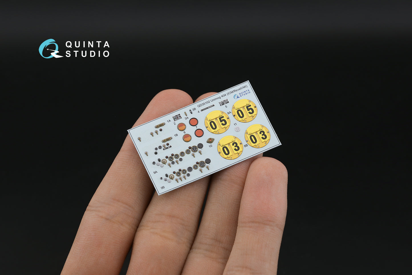 Quinta Studio QD35102 1:35 Unimog 404 3D-Printed Interior Decals