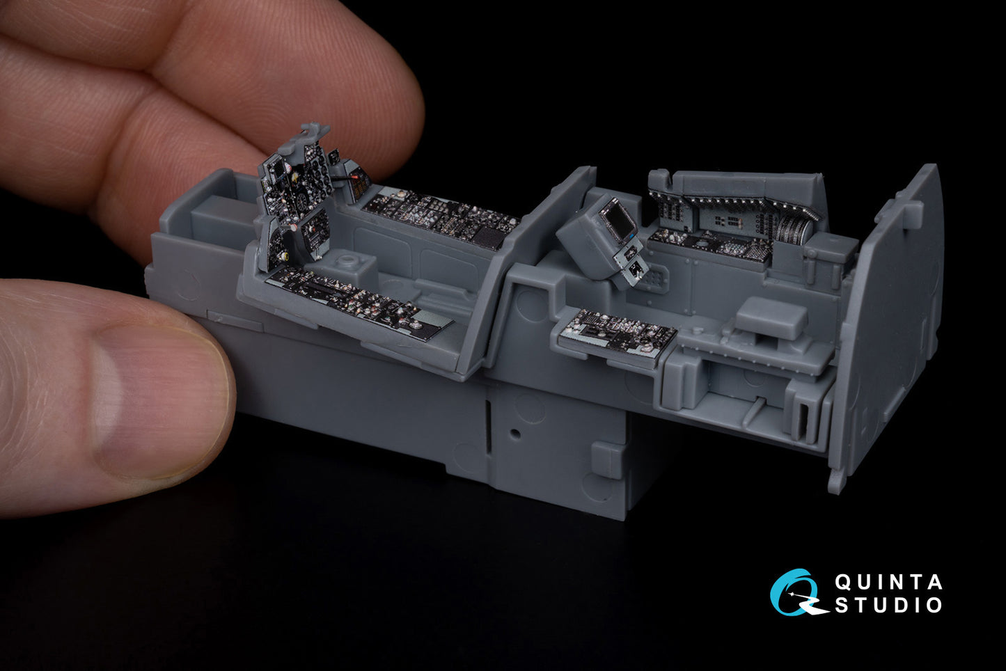 Quinta Studio QDS-48245 1:48 McDonnell F-4EJ Phantom Kai