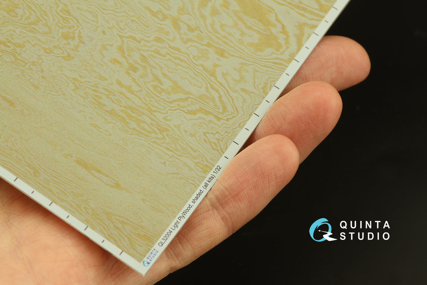 Quinta Studio QL32004 1:32 Light Plywood Shaded Exterior Decal