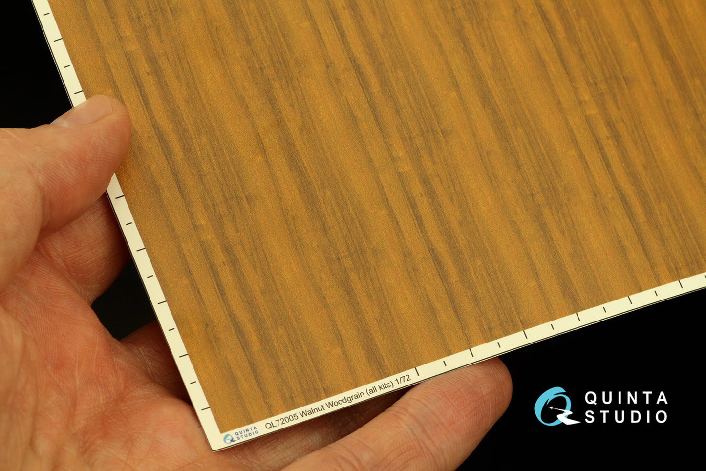 Quinta Studio QL72005 1:72 Walnut Woodgrain
