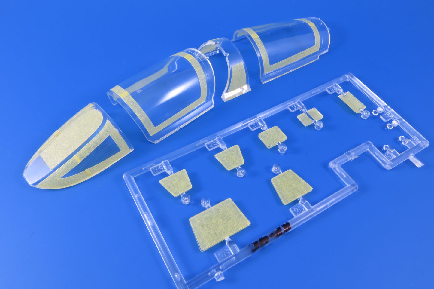 Q-M-T QMTM32003 1:32 Standard canopy mask for McDonnell RF-4C/RF-4E