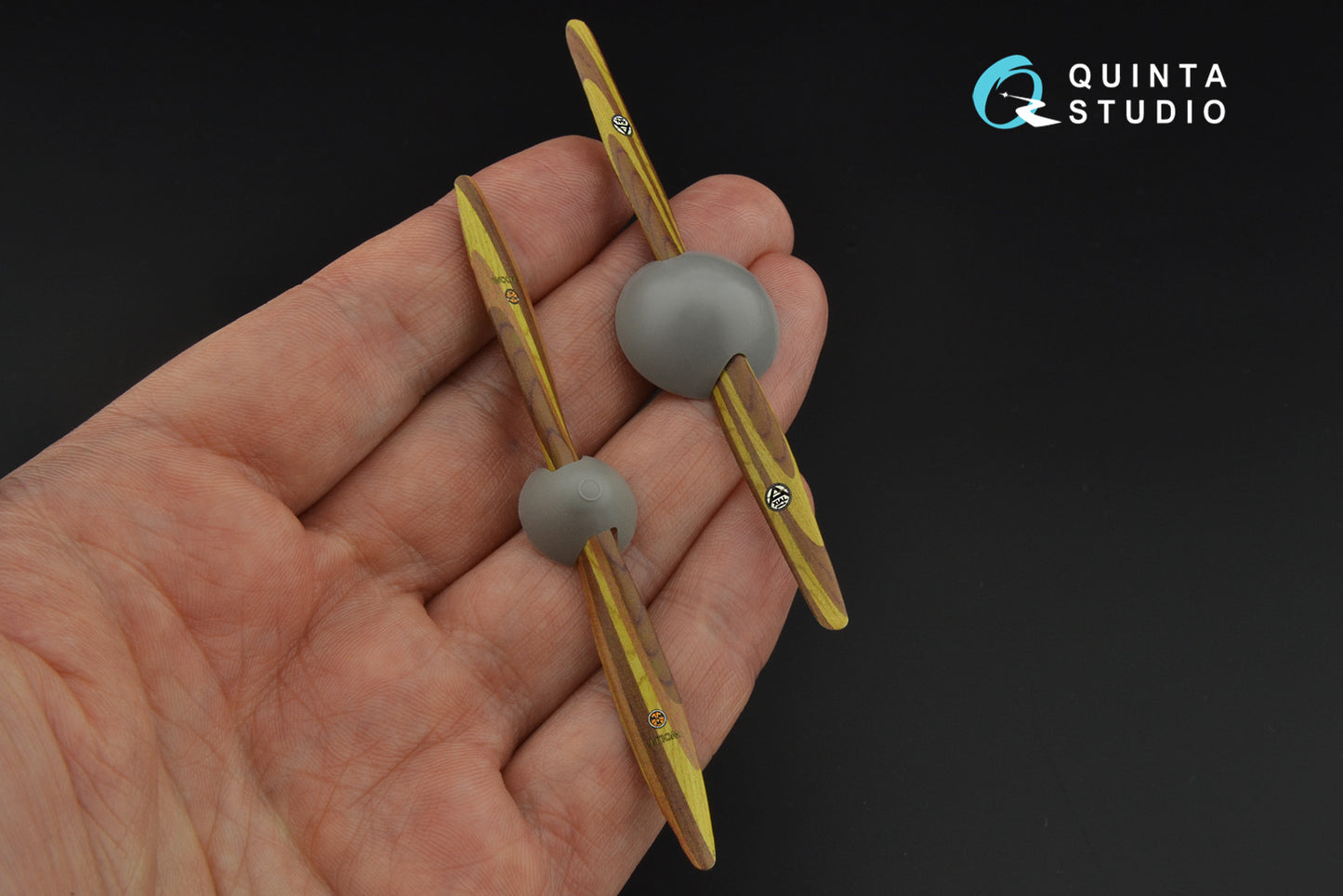 Quinta Studio QP32005 1:32 Wooden propellers Axial Wolff