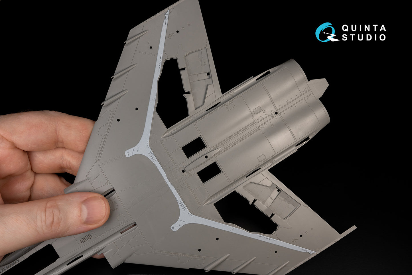 Quinta Studio QP48017 1:48 McDonnell F-4E/G Phantom wing strap