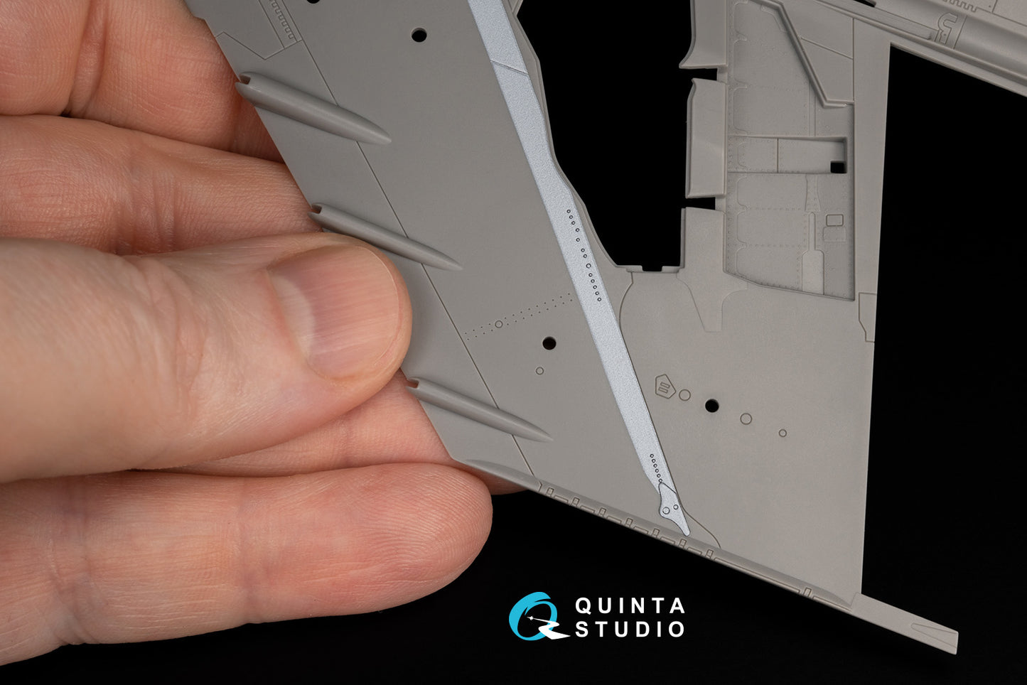 Quinta Studio QP48017 1:48 McDonnell F-4E/G Phantom wing strap