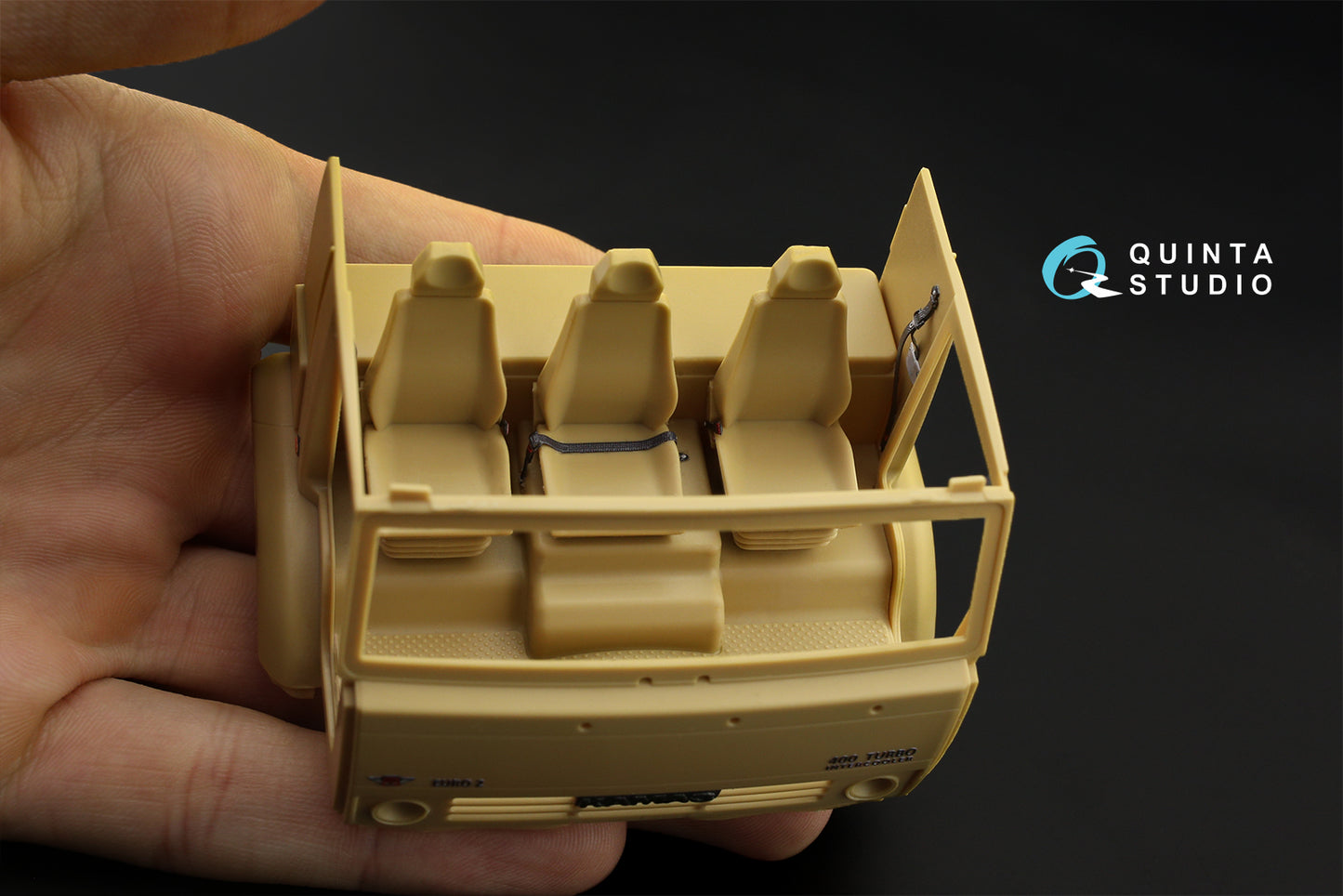 Quinta Studio QR35005 1:35 Soviet KamAZ-5350 trucks safety belts