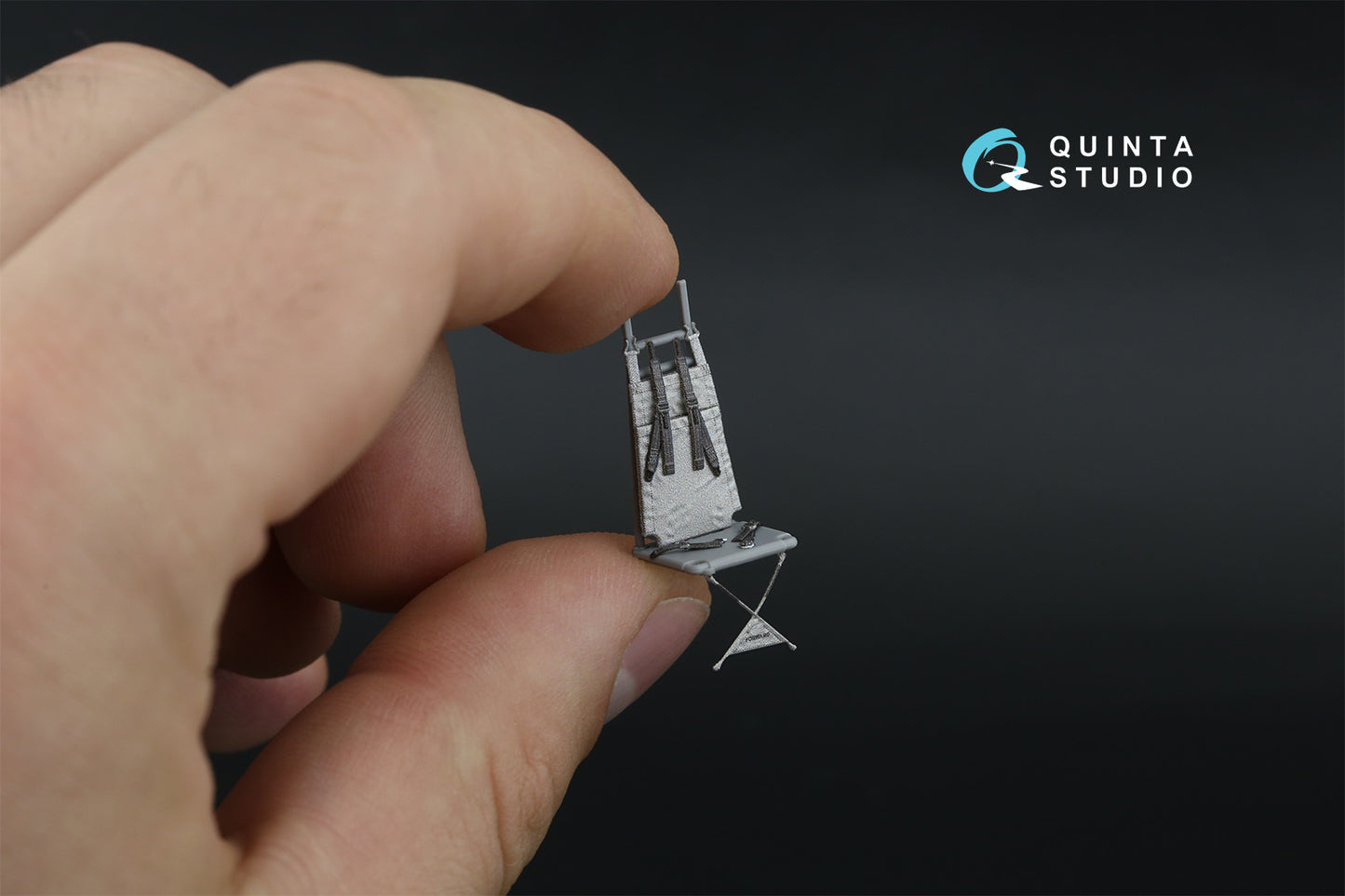 Quinta Studio QR48105 1:48 Sikorsky H-60 family folding seat
