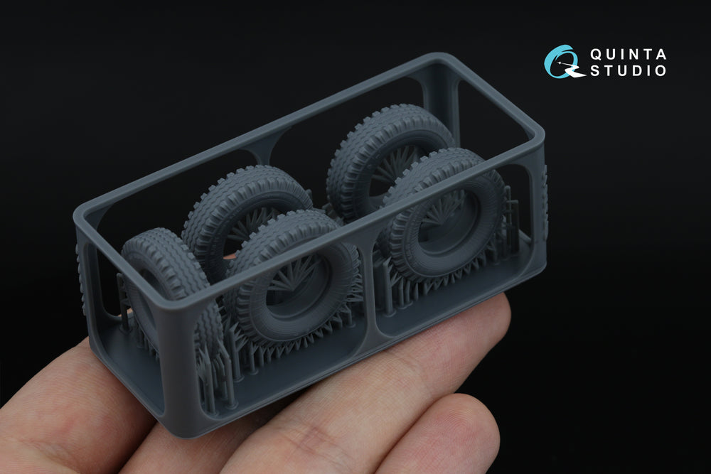 Quinta Studio QT35013 1:35 UAZ-469 Family tyre set