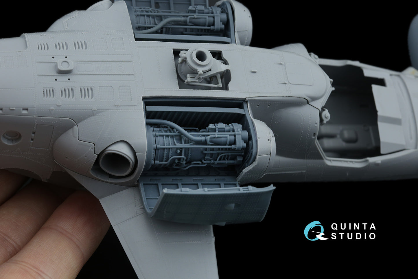 Quinta Studio QT48082 1:48 Kamov Ka-52/Ka-52M Engine with bay & cover, starboard