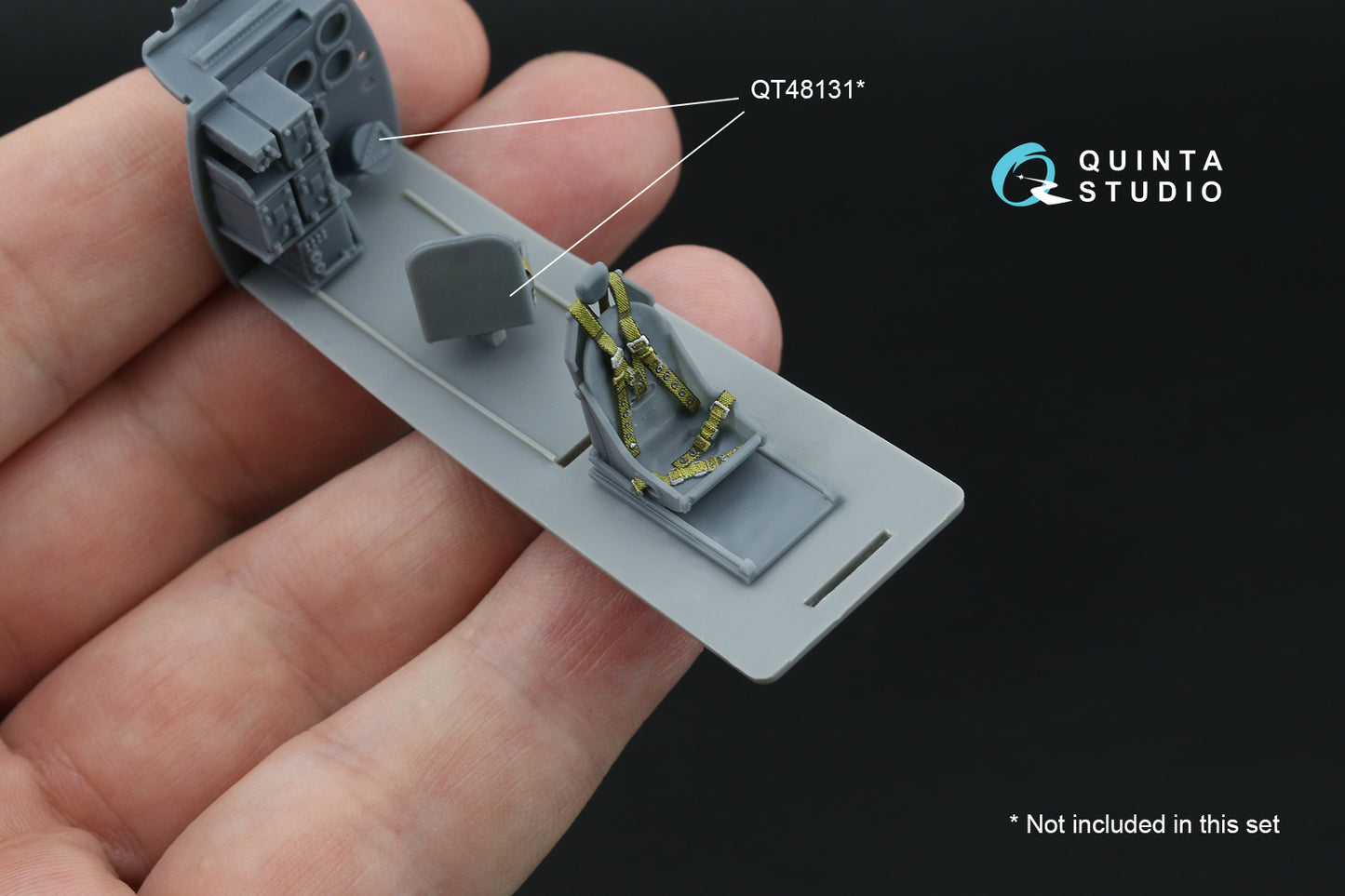 Quinta Studio QT48132 1:48 Fairey Barracuda Mk.II Observer Station