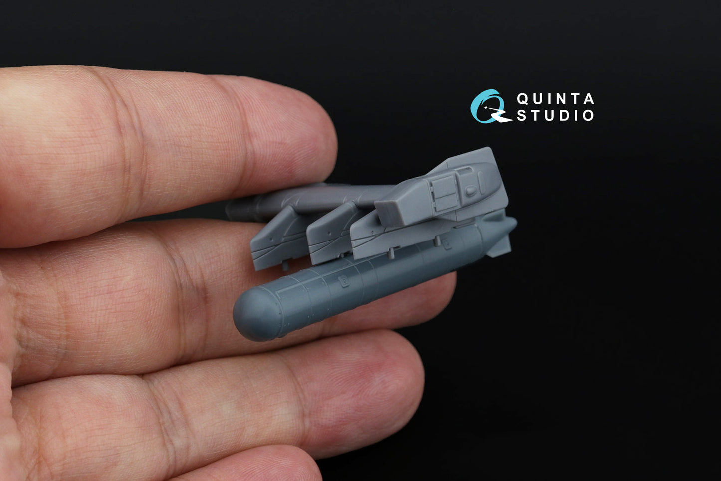 Quinta Studio QT72037 1:72 External Fuel Tank for Kamov Ka-52 PTB-550