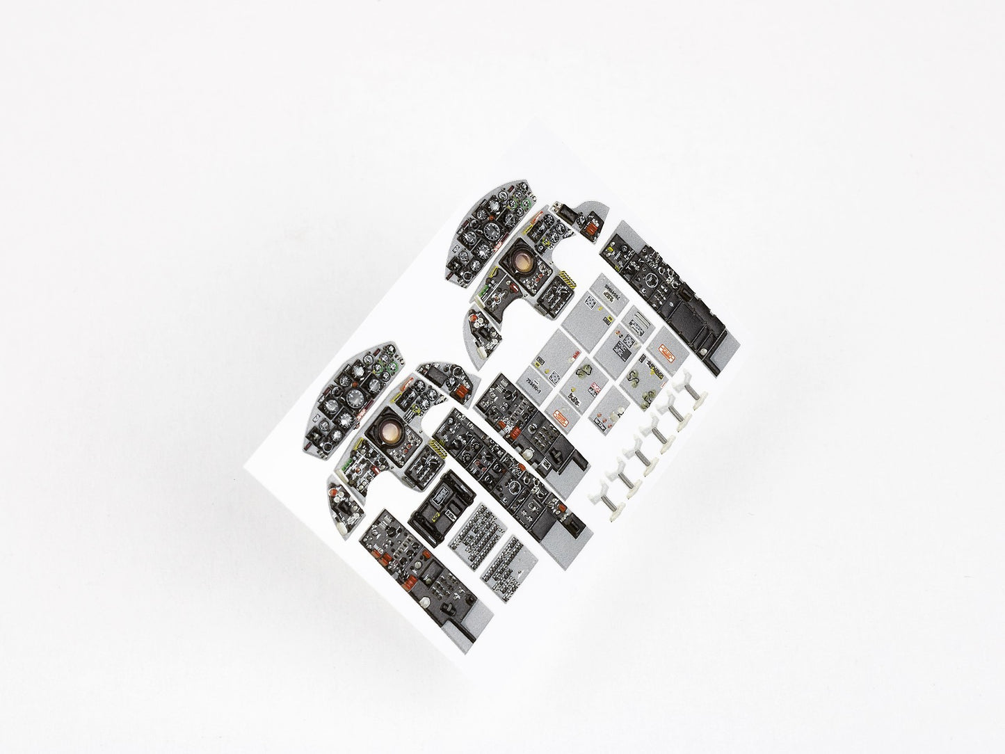 Red Fox RFS-32125 1:32 TF-104G Starfighter 3D Instrument Panel
