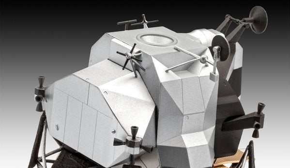 Revell 3701 Apollo 11 Eagle Lunar Module 1:48 Model Kit