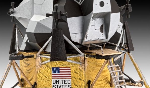 Revell 3701 Apollo 11 Eagle Lunar Module 1:48 Model Kit