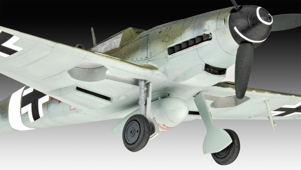 Revell 3710 Combat Set Messerschmitt Bf-109G-10 & Spitfire Mk.V 1:72 Model Kit