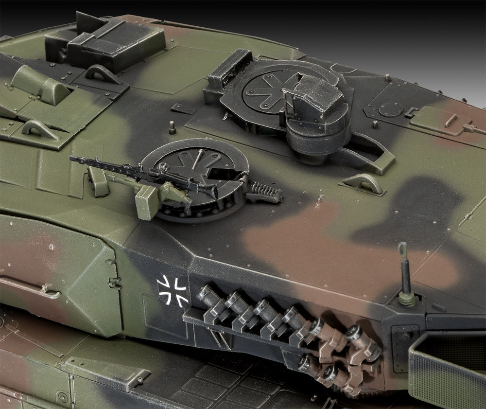 Revell 3281 Leopard 2A6/A6NL 1:35 Model Kit