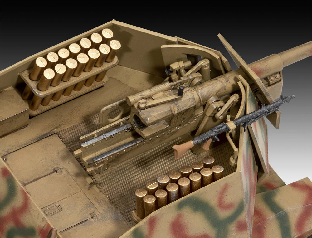 Revell 3292 Marder 1 on FCM 36 Base 1:35 Model Kit