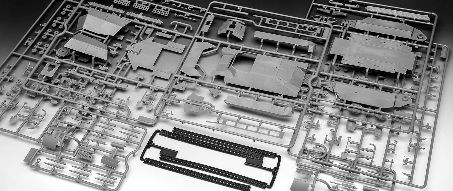 Revell 3292 Marder 1 on FCM 36 Base 1:35 Model Kit
