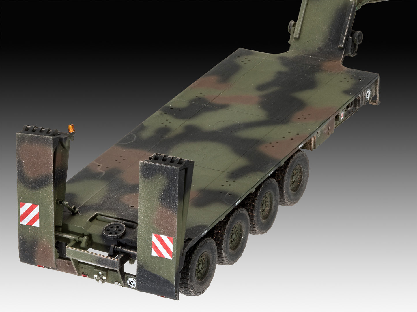 Revell 3311 SLT 50-3 'Elefant' & Leopard 2A4 1:72 Model Kit