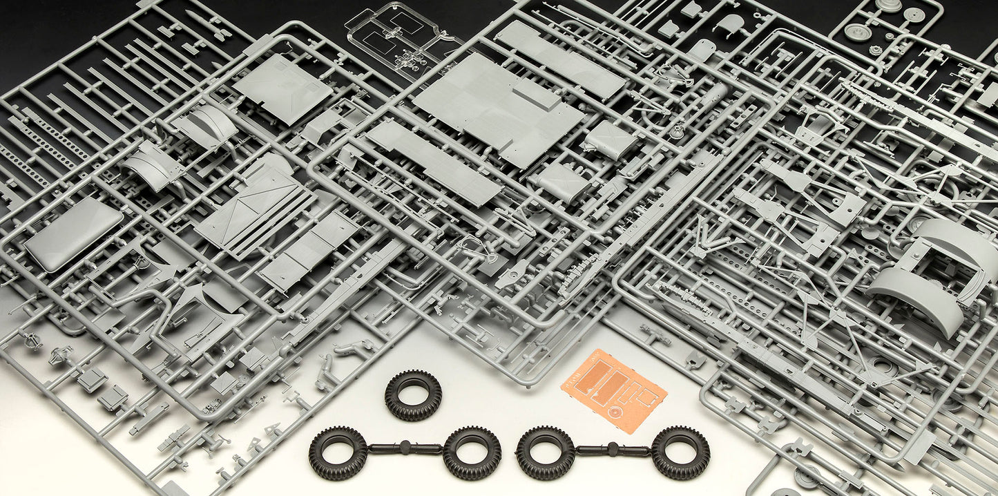 Revell 3338 BM-13-16 on W.O.T 1:35 Model Kit