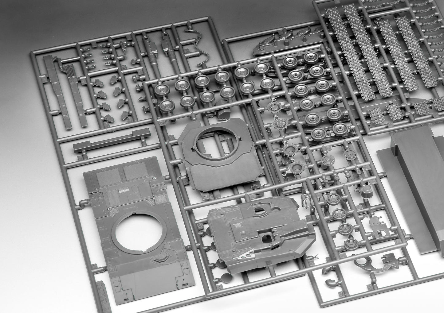 Revell 3341 Leclerc T5 1:72 Model Kit