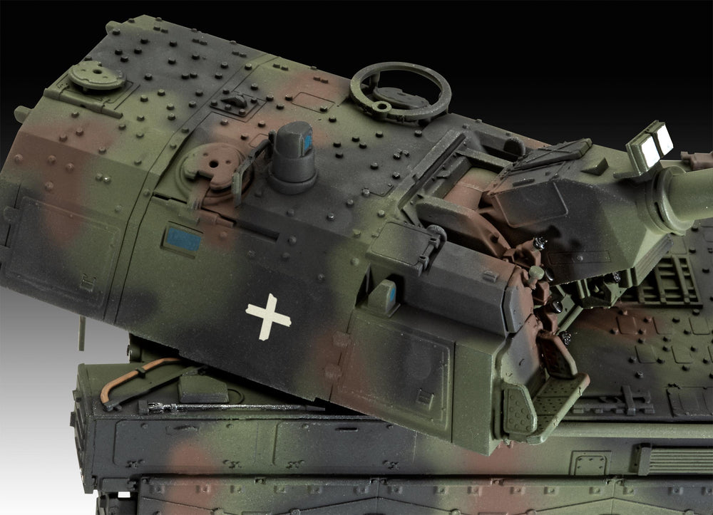 Revell 3347 Panzerhaubitze 2000 1:72 Model Kit
