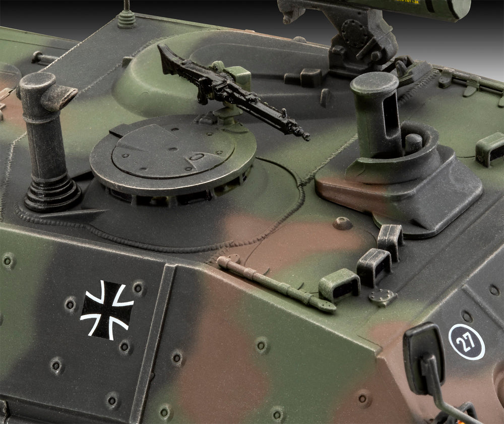 Revell 3353 Raketenjagdpanzer Jaguar 1 1:35 Model Kit