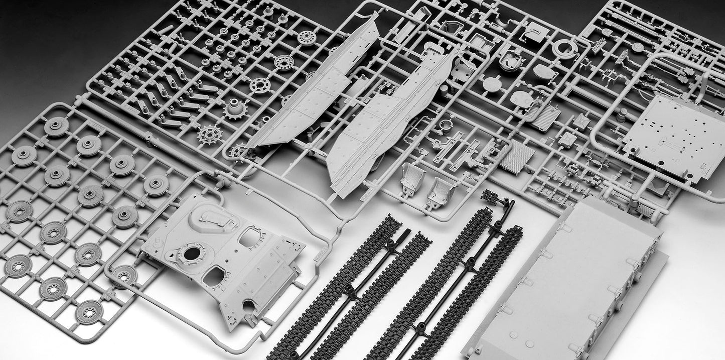 Revell 3353 Raketenjagdpanzer Jaguar 1 1:35 Model Kit