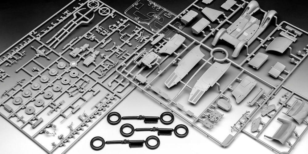 Revell 3354 Typ 320 1:35 Model Kit