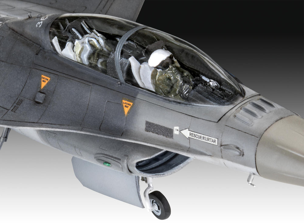 Revell 3844 Lockheed-Martin F-16D Fighting Falcon 1:72 Model Kit