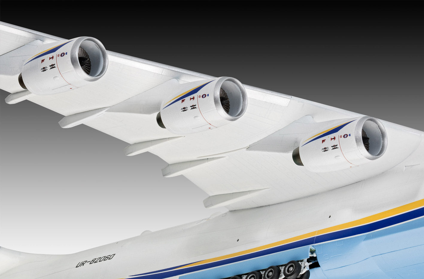 Revell 4958 Antonov An-225 Mrija 1:144 Model Kit