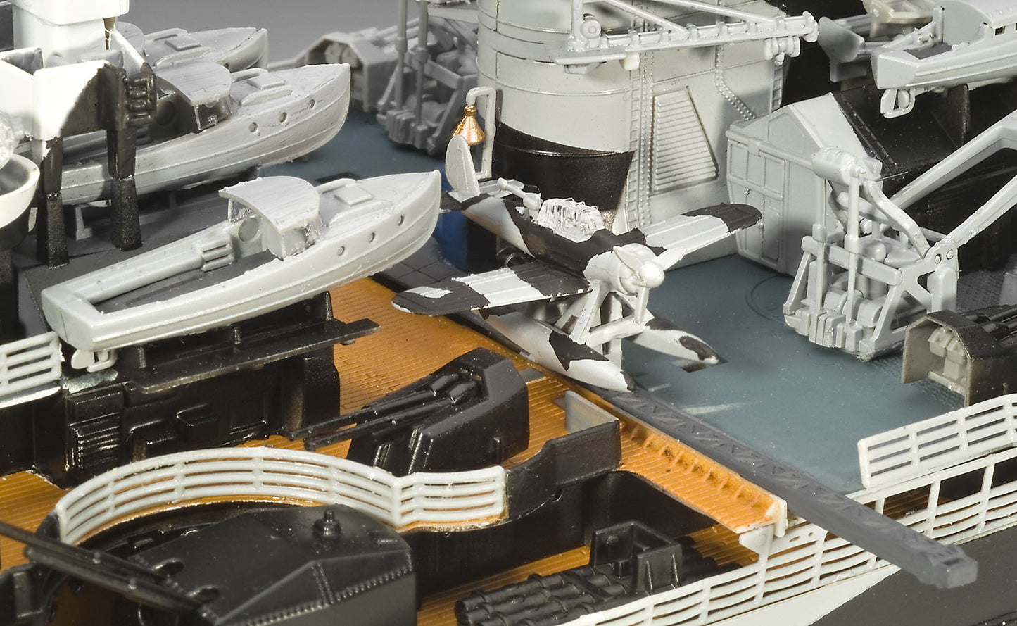 Revell 50960 Tirpitz German Battleship 1:350 Model Kit