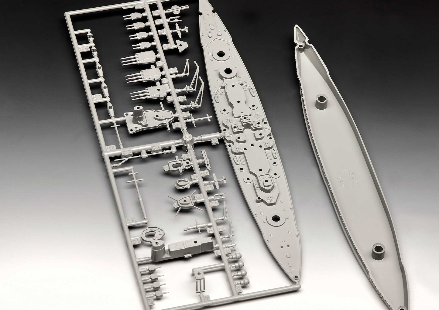 Revell 5181 Battleship Gneisenau 1:1200 Model Kit