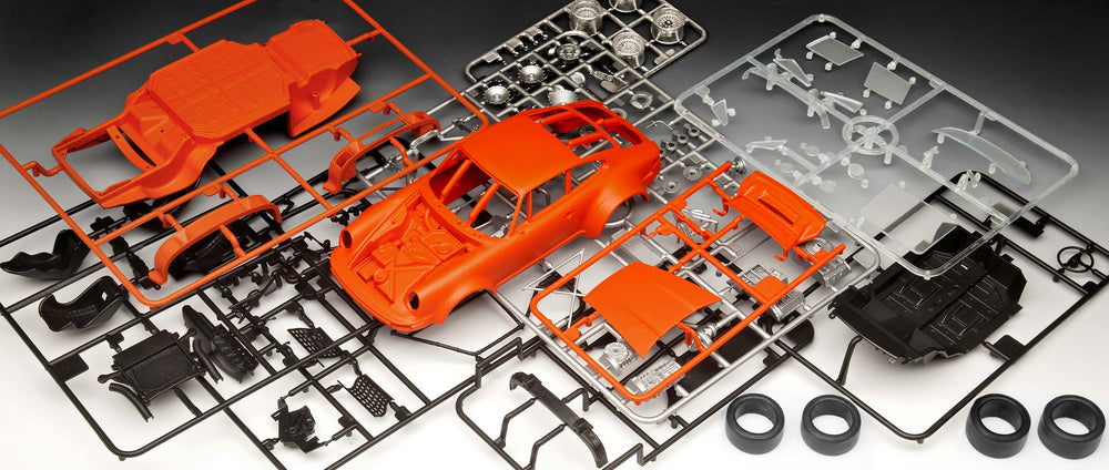 Revell 5669 Porsche 934 RSR 50 Years of Jagermeister Motorsport gift set 1:24 Model Kit
