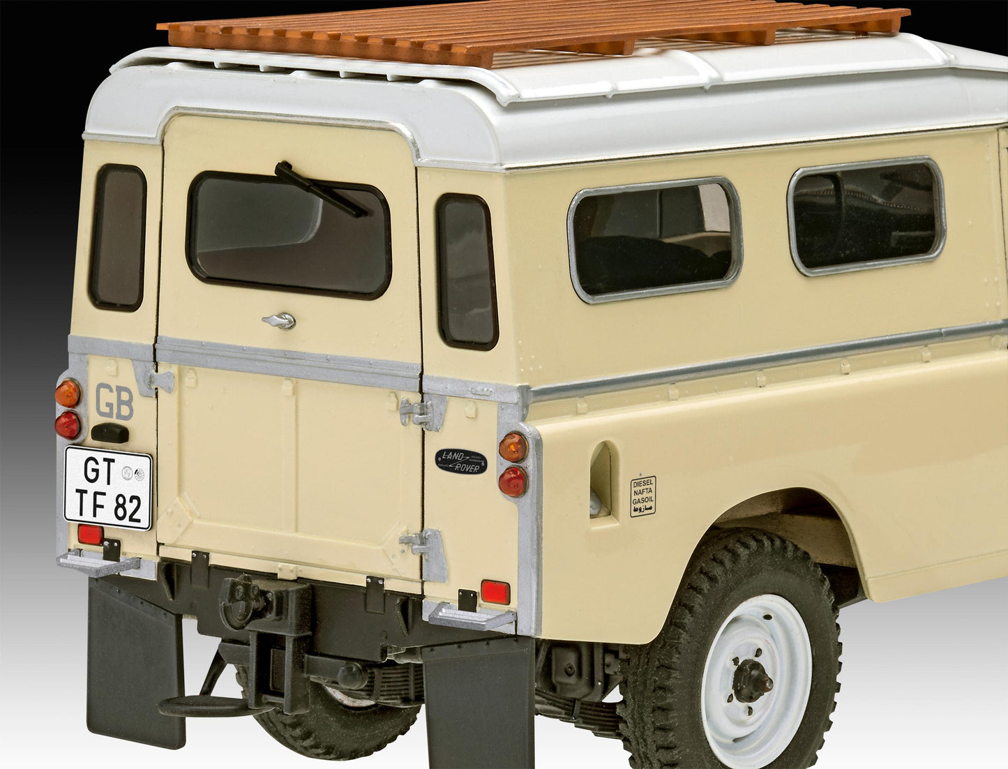 Revell 7056 Land Rover Series III LWB 1:24 Model Kit