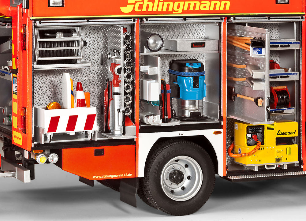 Revell 7404 Schlingmann LF 20/16 Mercedes-Benz Atego1529 1:24 Model Kit