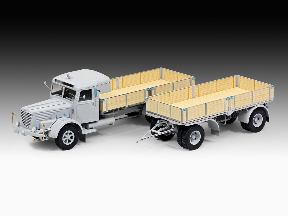 Revell 7580 Bussing 8000 S13 & Trailer 1:24 Model Kit