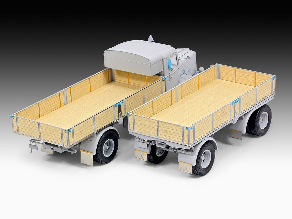 Revell 7580 Bussing 8000 S13 & Trailer 1:24 Model Kit