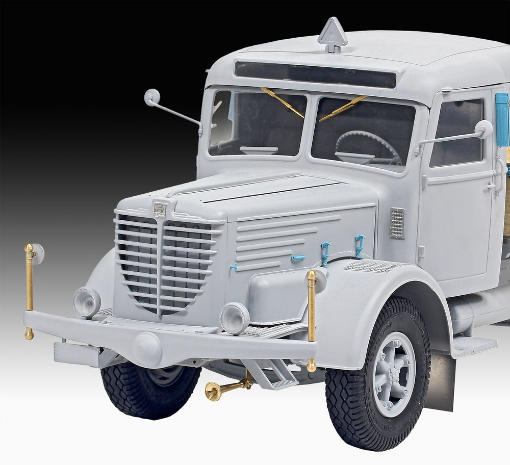 Revell 7580 Bussing 8000 S13 & Trailer 1:24 Model Kit