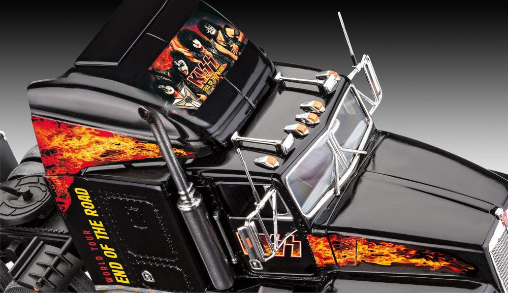 Revell 7644 KISS Tour Truck Gift Set 1:32 Model Kit