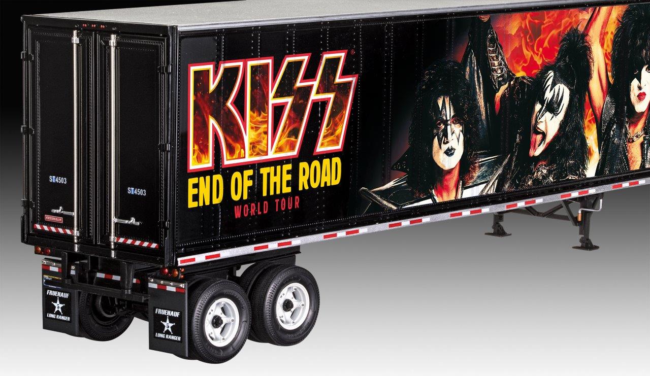 Revell 7644 KISS Tour Truck Gift Set 1:32 Model Kit