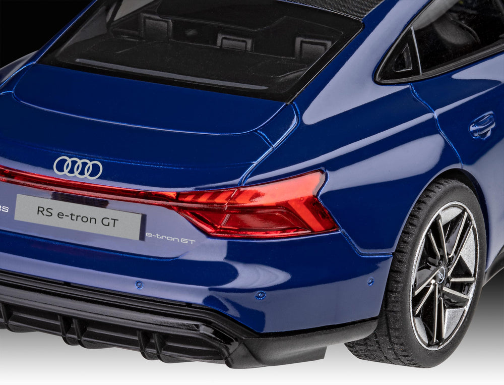 Revell 7698 Audi e-tron GT Easy Click 1:24 Model Kit