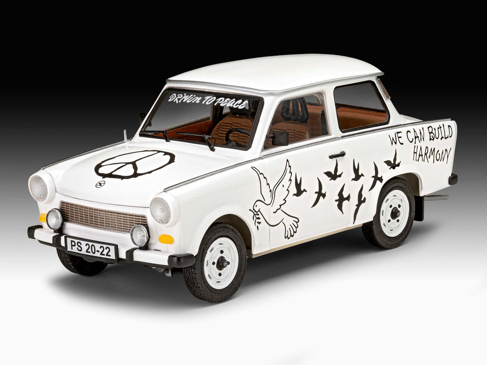 Revell 7713 Trabant 601S Builders Choice 1:24 Model Kit