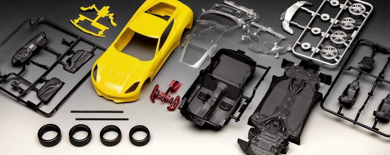 Revell 7825 2014 Corvette Stingray Promotion Box 1:24 Model Kit