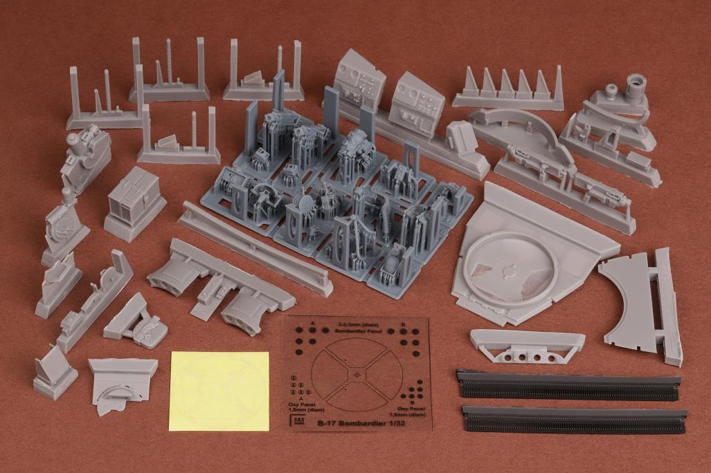 SBS Model SBS32003 1:32 B-17G Bombardier & Chin Turret Set